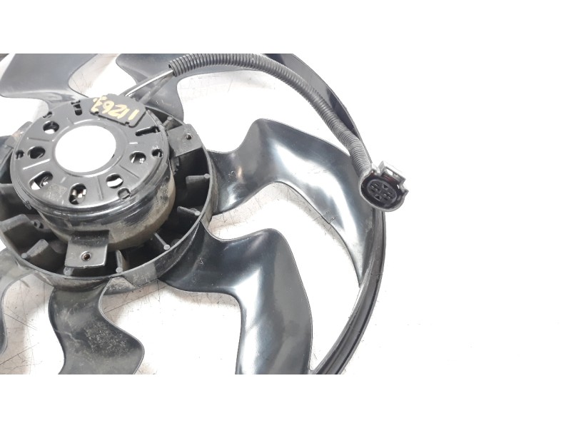 Recambio de electroventilador para hyundai kona referencia OEM IAM 3137230234  