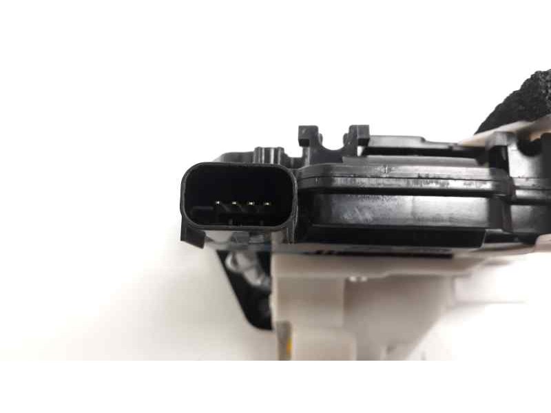 Recambio de cerradura puerta trasera izquierda para kia rio (yb) 1.2 cat referencia OEM IAM   