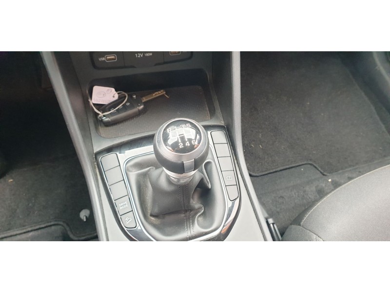 Recambio de pomo palanca cambio para hyundai tucson (nx) klass 2wd referencia OEM IAM 43711N7100NNB  
