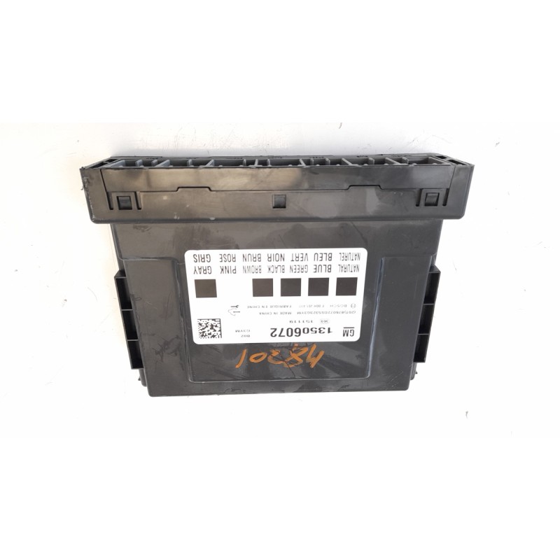 Recambio de caja reles / fusibles para opel corsa e selective ecoflex referencia OEM IAM 13506072  