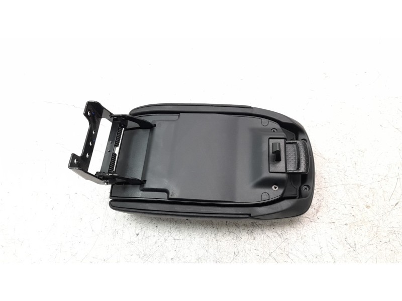 Recambio de apoyabrazos central para nissan pulsar (c13) acenta referencia OEM IAM 969203ZL4A  