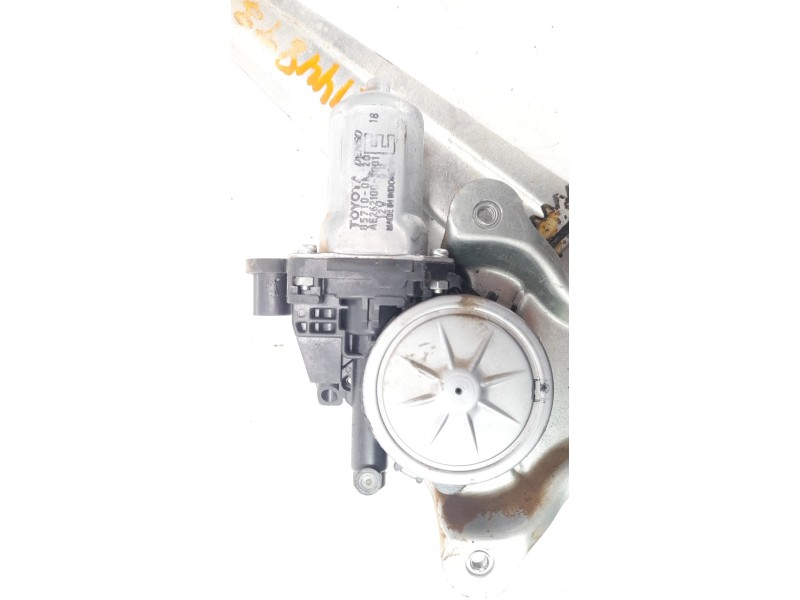 Recambio de elevalunas trasero izquierdo para toyota hilux (kun) 3.0 turbodiesel referencia OEM IAM 698400K041  