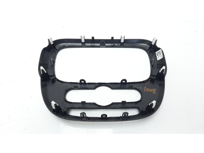 Recambio de moldura para kia soul ( ) 1.6 gdi cat referencia OEM IAM 84740B2GA0CA  