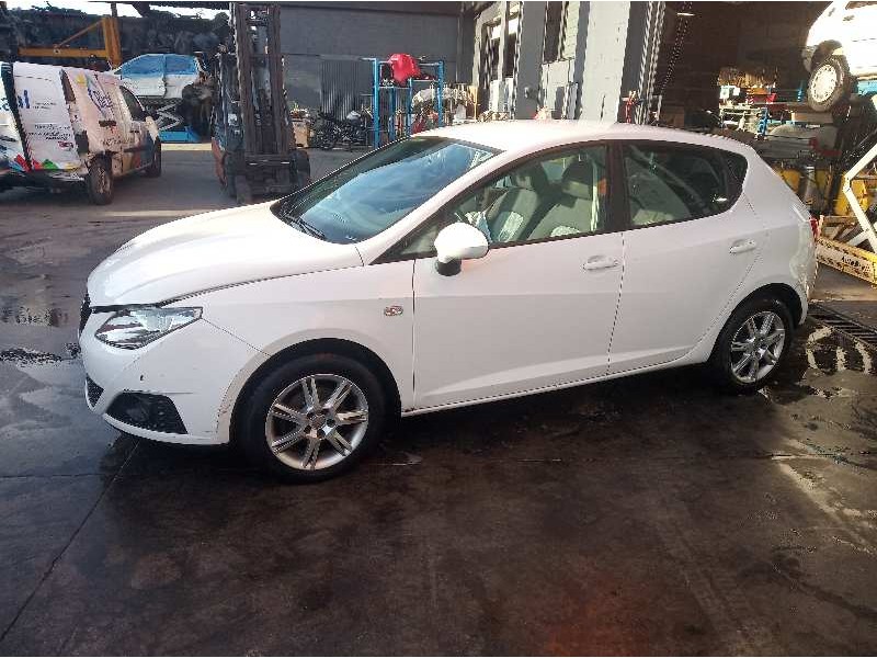 seat ibiza (6j5) del año 2008