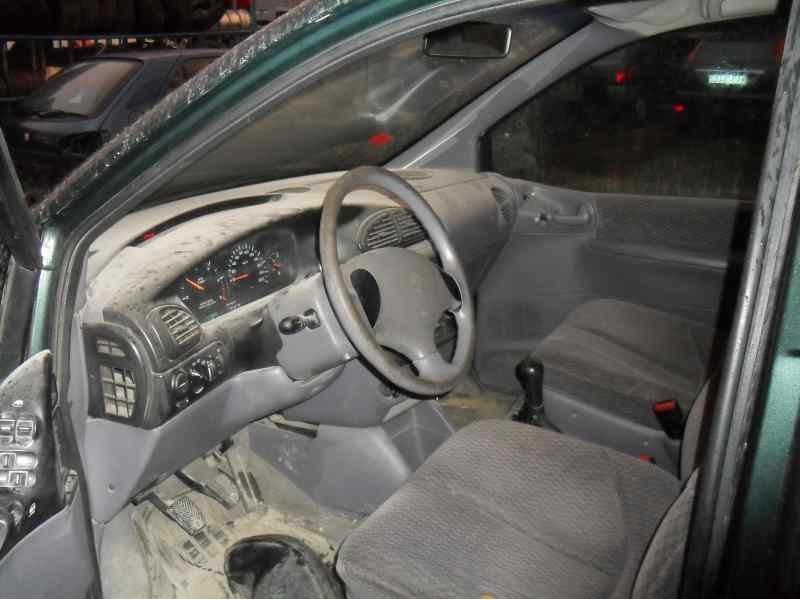 chrysler voyager (gs) del año 2001