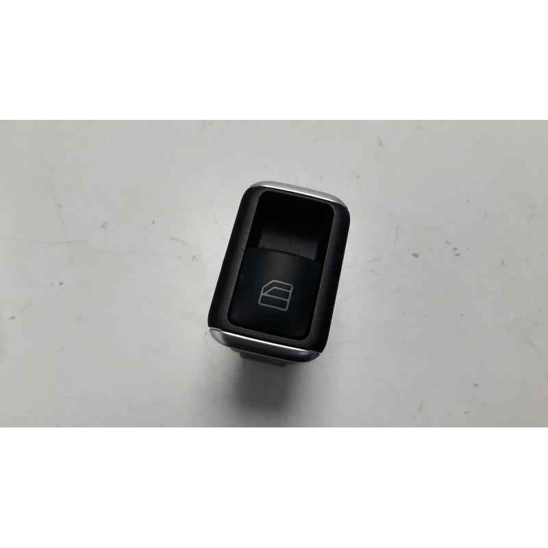 Recambio de mando elevalunas delantero derecho para mercedes-benz clase cla (w117) cla 180 (117.342) referencia OEM IAM A2049058