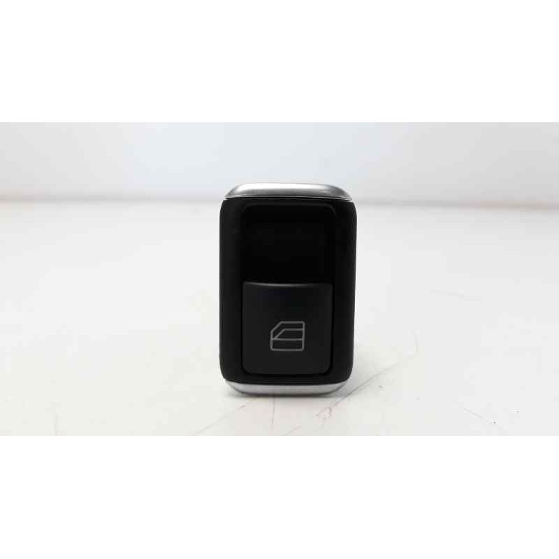 Recambio de mando elevalunas trasero derecho para mercedes-benz clase cla (w117) cla 180 (117.342) referencia OEM IAM A204905810
