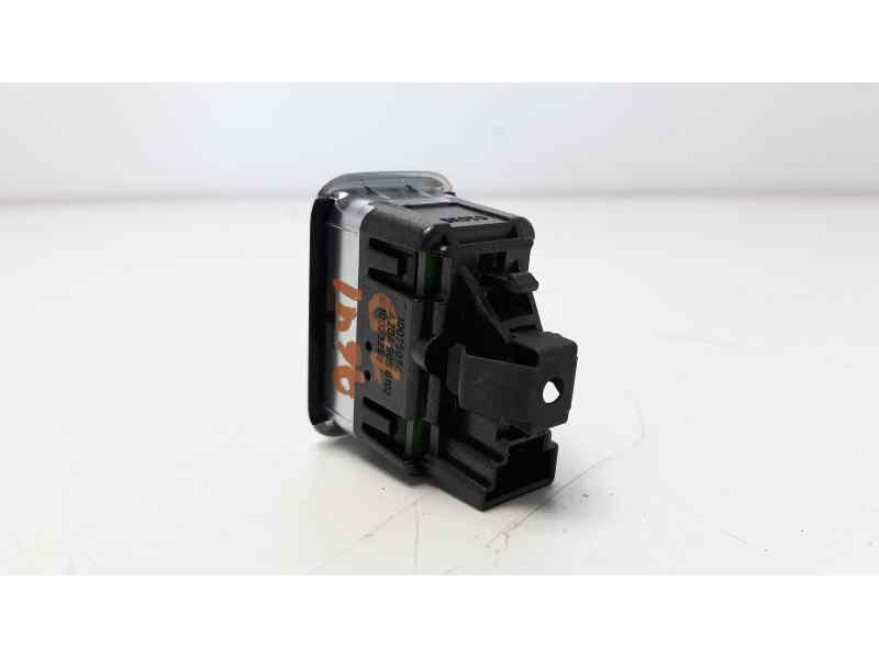 Recambio de mando elevalunas trasero derecho para mercedes-benz clase cla (w117) cla 180 (117.342) referencia OEM IAM A204905810