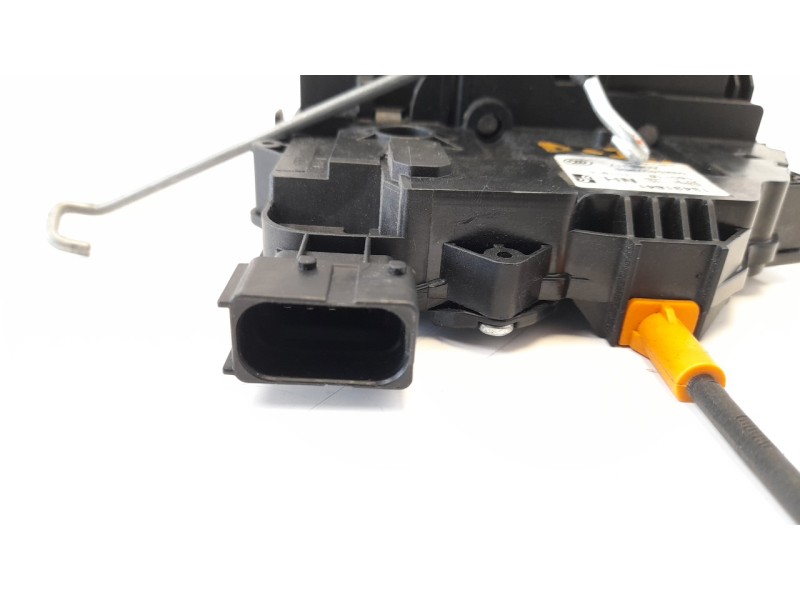 Recambio de cerradura puerta delantera izquierda para opel corsa e selective ecoflex referencia OEM IAM 13431841  