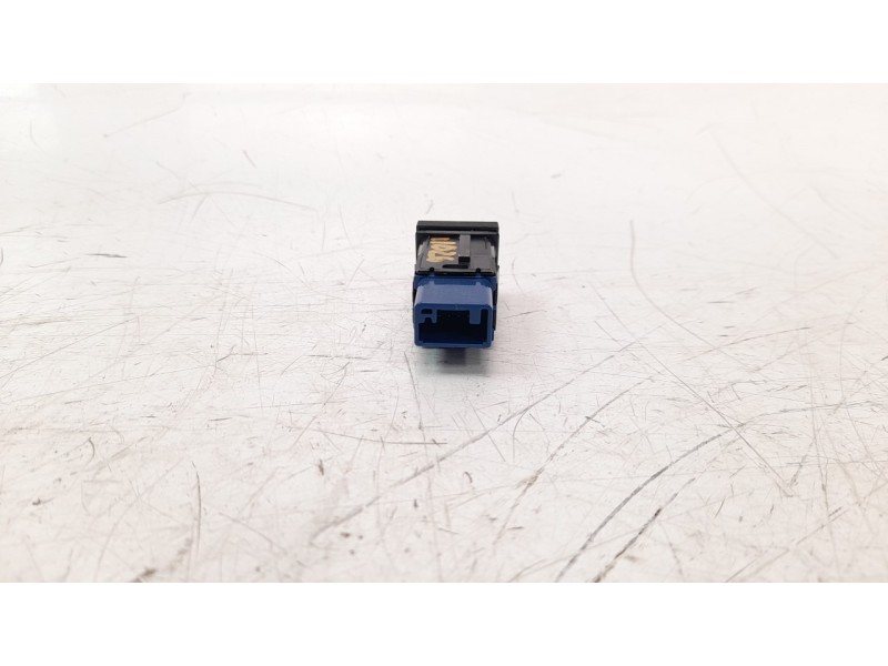 Recambio de interruptor para toyota corolla (e21) referencia OEM IAM 8415312010  