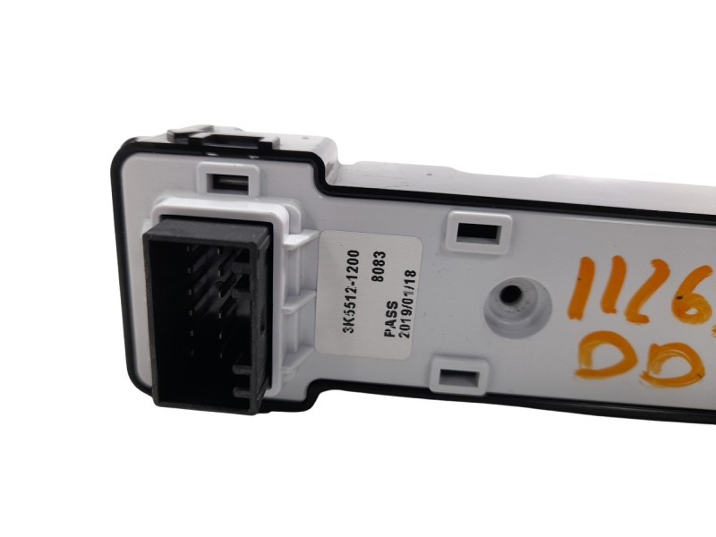 Recambio de mando elevalunas delantero derecho para hyundai kona referencia OEM IAM 3K55121200  