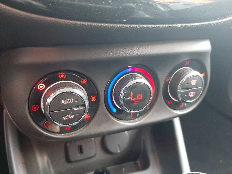 Recambio de mando climatizador para opel corsa e selective ecoflex referencia OEM IAM 13468064  