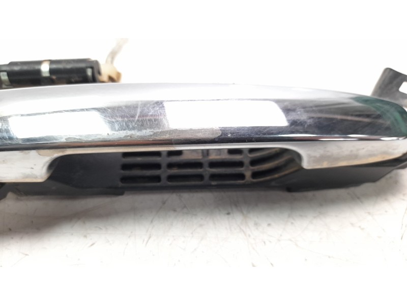 Recambio de maneta exterior delantera derecha para toyota hilux (kun) 3.0 turbodiesel referencia OEM IAM 6921012260  