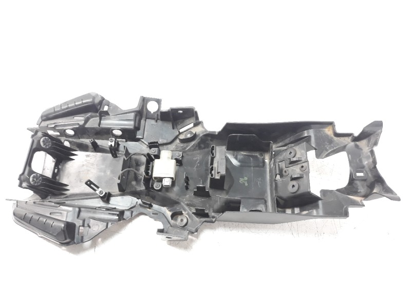 Recambio de guardabarros para honda cbr 650r referencia OEM IAM 80102MKND500  