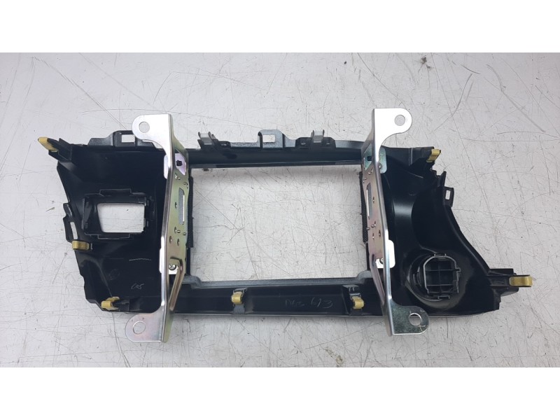 Recambio de moldura para toyota hilux (kun) referencia OEM IAM 55420KK140  