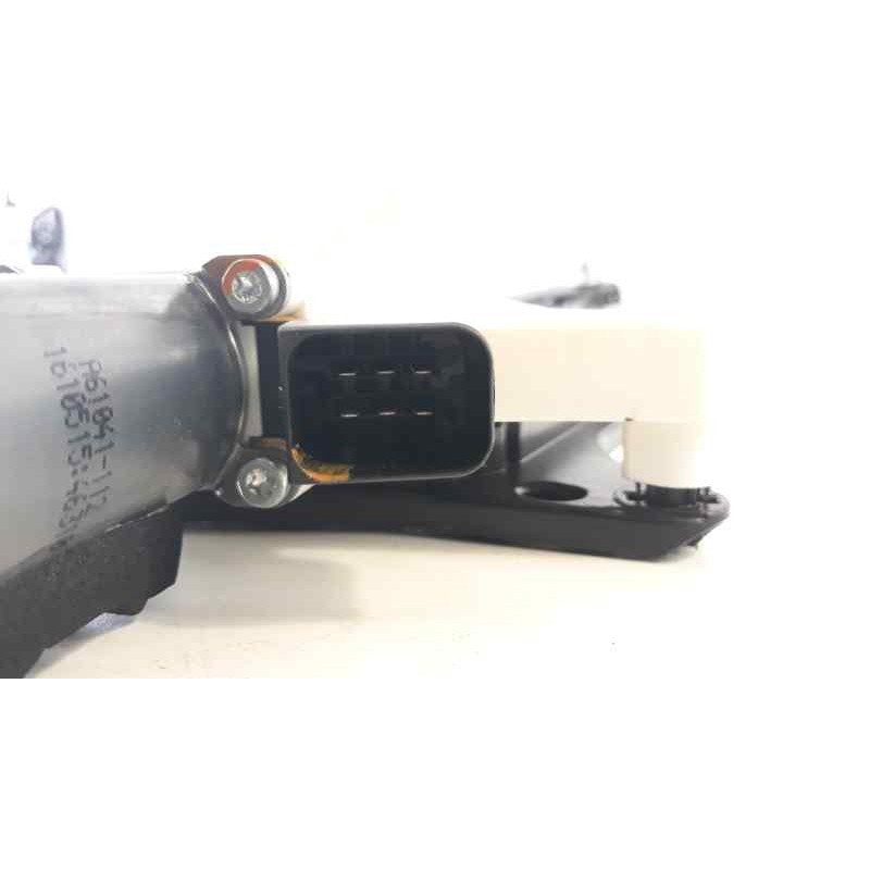 Recambio de elevalunas trasero derecho para mercedes-benz clase cla (w117) cla 180 (117.342) referencia OEM IAM A20476001634  