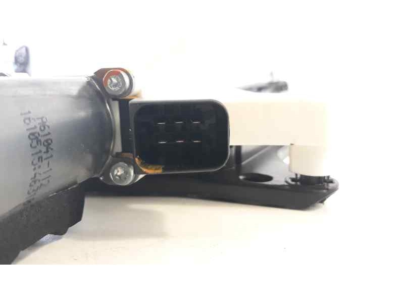 Recambio de elevalunas trasero derecho para mercedes-benz clase cla (w117) cla 180 (117.342) referencia OEM IAM A20476001634  
