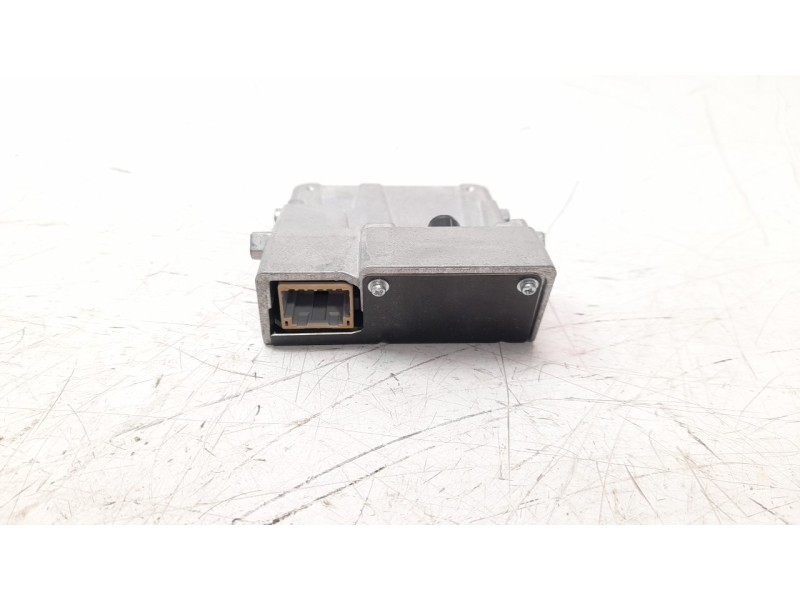 Recambio de modulo electronico para toyota corolla (e21) referencia OEM IAM 8646C12010  