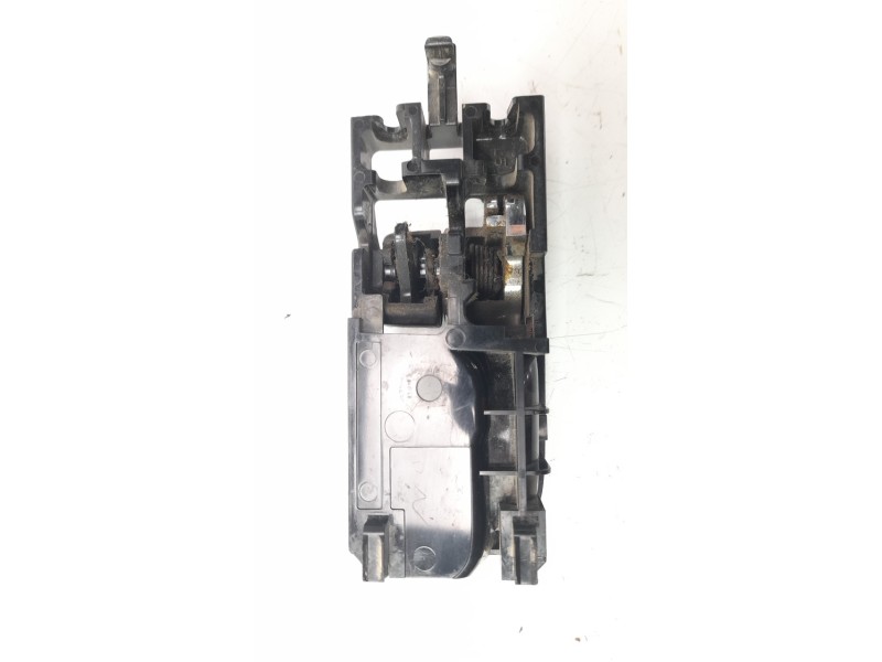 Recambio de maneta interior delantera izquierda para toyota hilux (kun) 3.0 turbodiesel referencia OEM IAM 692060D070B3  