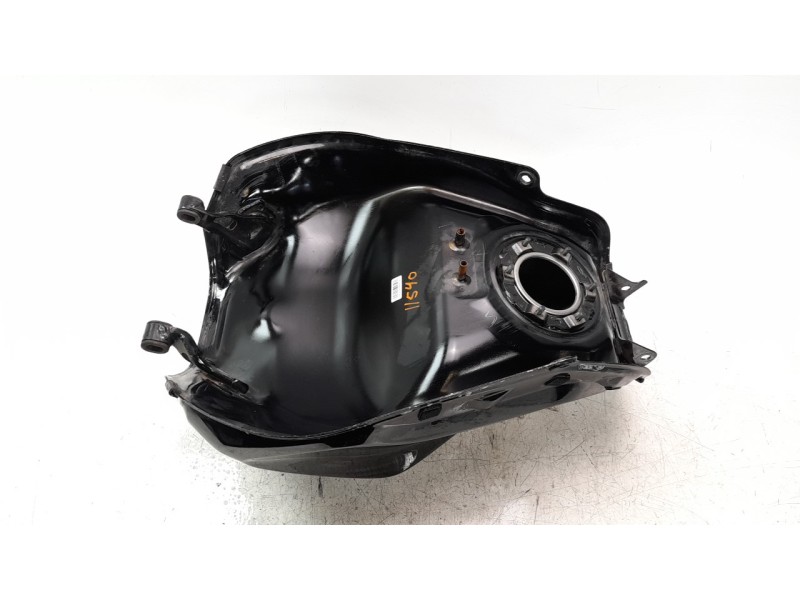 Recambio de deposito combustible para honda cb 650r referencia OEM IAM 17500MKND50ZB  
