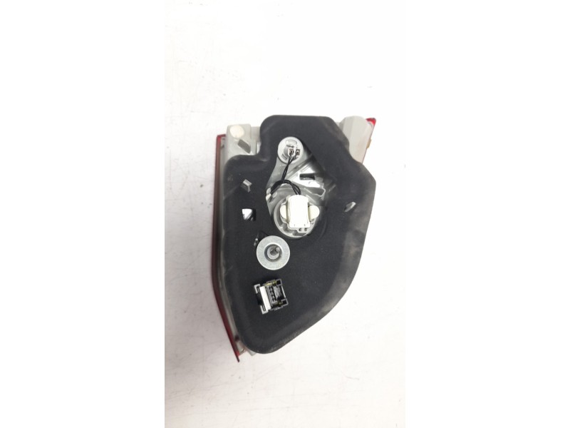 Recambio de piloto trasero derecho interior para peugeot 308 sw gt line referencia OEM IAM 9678094880  