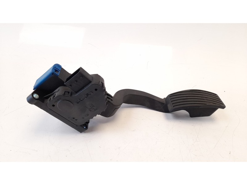 Recambio de potenciometro pedal para opel corsa e selective ecoflex referencia OEM IAM 13305806  