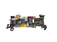 CAJA RELES / FUSIBLES A2465400240 