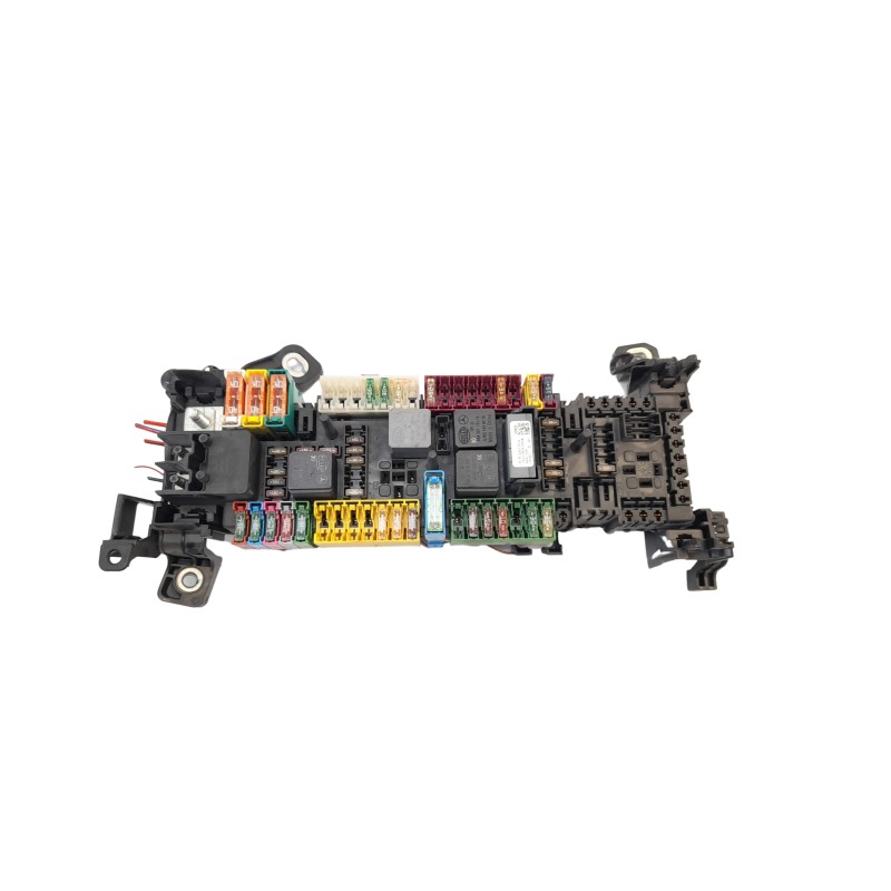 Recambio de caja reles / fusibles para mercedes-benz clase cla (w117) cla 180 (117.342) referencia OEM IAM A2465400240  