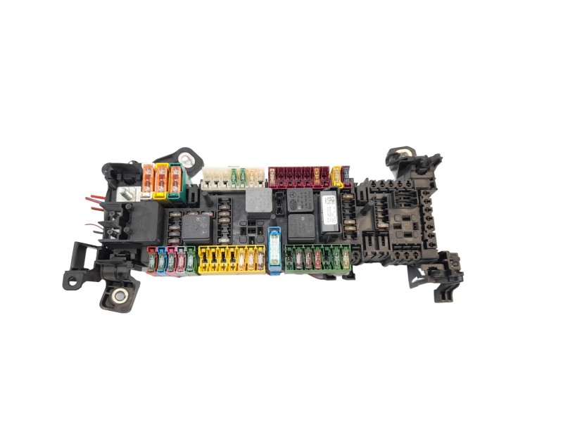 Recambio de caja reles / fusibles para mercedes-benz clase cla (w117) cla 180 (117.342) referencia OEM IAM A2465400240  