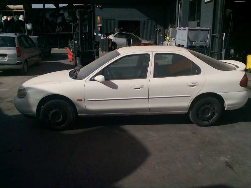 ford mondeo berlina (gd) del año 2000