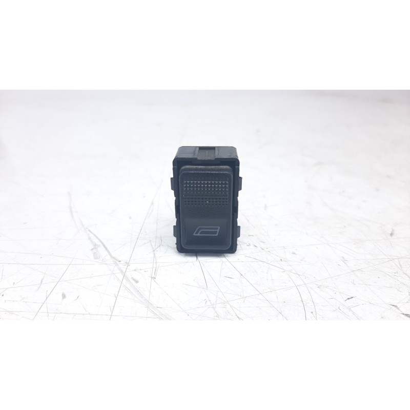 Recambio de mando elevalunas trasero derecho para audi a6 berlina (c4) 2.5 tdi cat (ael) referencia OEM IAM 4A0959855A  