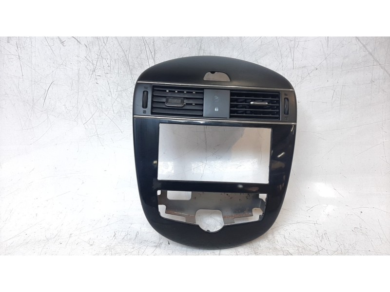 Recambio de aireador central para nissan pulsar (c13) acenta referencia OEM IAM 681713ZL0A  