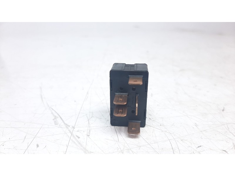 Recambio de mando elevalunas trasero derecho para audi a6 berlina (c4) 2.5 tdi cat (ael) referencia OEM IAM 4A0959855A  