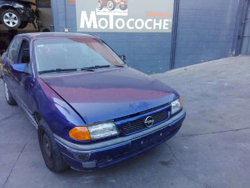 opel astra f berlina del año 1997