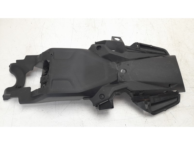 Recambio de guardabarros trasero para honda cbr 650r referencia OEM IAM 80102MKYD500  