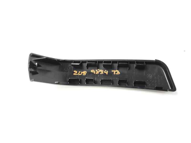 Recambio de maneta interior trasera derecha para peugeot 208 style referencia OEM IAM 9676396177  