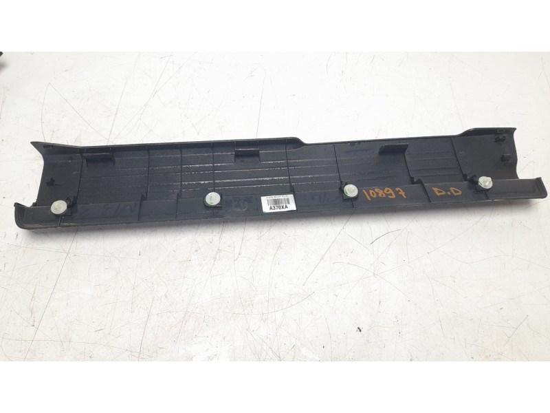 Recambio de moldura para mitsubishi l 200 (kl0/kj0) 2.2 di-d cat referencia OEM IAM 7656A370ZZ  