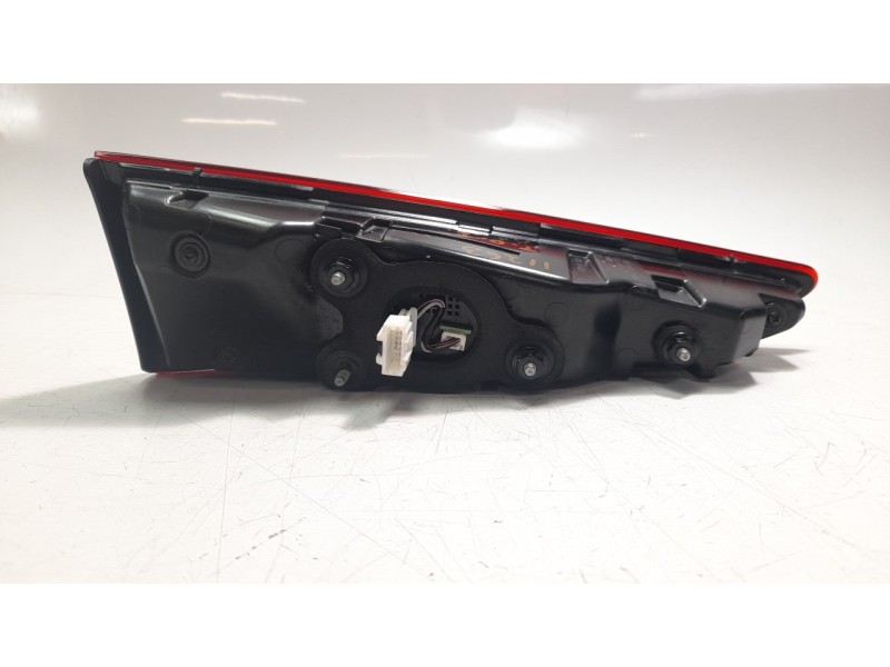 Recambio de piloto trasero derecho interior para hyundai kona referencia OEM IAM 92404J91  