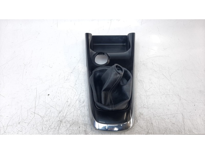 Recambio de moldura para nissan pulsar (c13) acenta referencia OEM IAM 969343ZL1A  