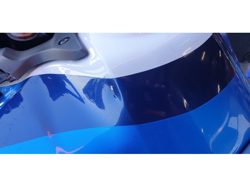 Recambio de deposito combustible para honda africa twin referencia OEM IAM 17500MKKDW0ZB  