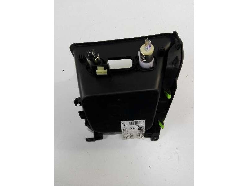 Recambio de cenicero para kia cee´d drive referencia OEM IAM A2A102772  
