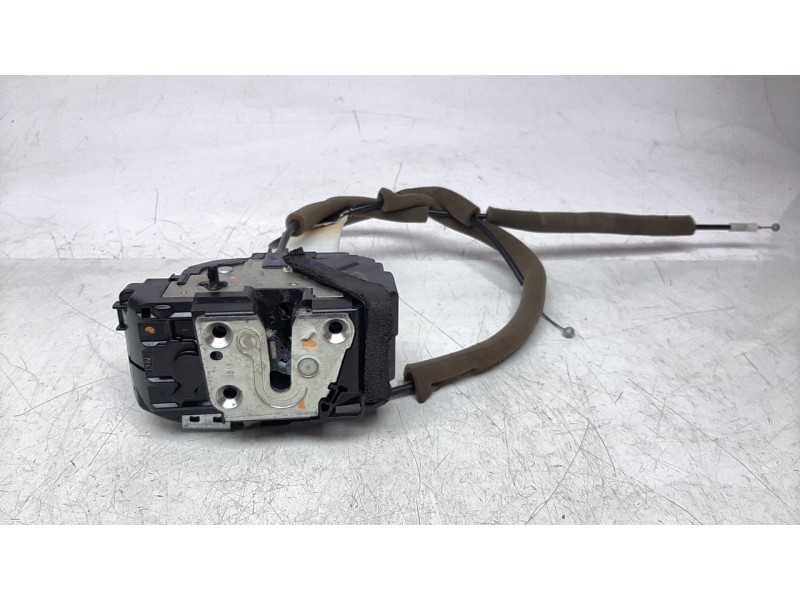 Recambio de cerradura puerta trasera derecha para nissan pulsar (c13) acenta referencia OEM IAM 825003ZL0A  