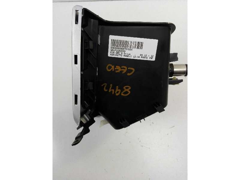 Recambio de cenicero para kia cee´d drive referencia OEM IAM A2A102772  