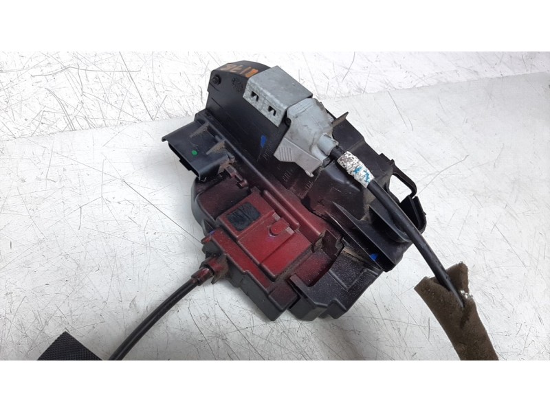 Recambio de cerradura puerta trasera derecha para nissan pulsar (c13) acenta referencia OEM IAM 825003ZL0A  