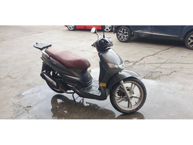 peugeot tweet 125 del año 2015