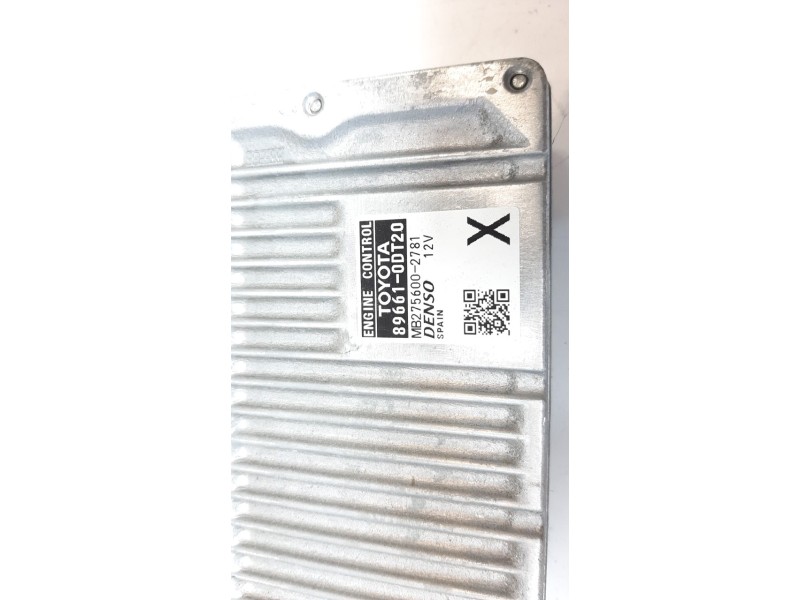 Recambio de centralita motor uce para toyota yaris referencia OEM IAM 896610DT20  