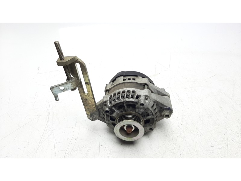 Recambio de alternador para suzuki sx4 1.6 16v cat referencia OEM IAM 3140061M0 ALF570404DN 