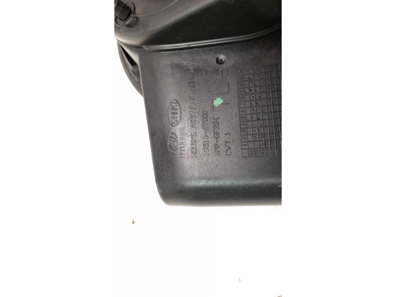 Recambio de tapa exterior combustible para hyundai tucson 1.7 crdi cat referencia OEM IAM 69513D7000  