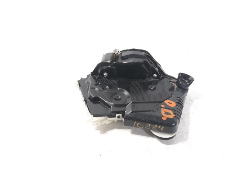 Recambio de cerradura puerta delantera derecha para toyota yaris referencia OEM IAM U3111130  