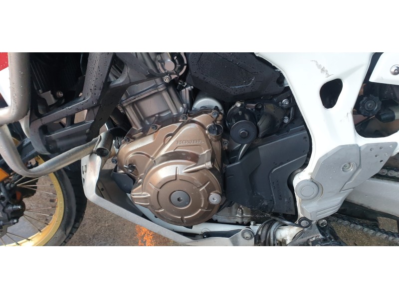 Recambio de motor completo para honda africa twin referencia OEM IAM SD06E  